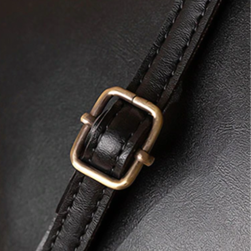 Retro Elegance: Vintage Max Bag | Essential Graceful Accessories
