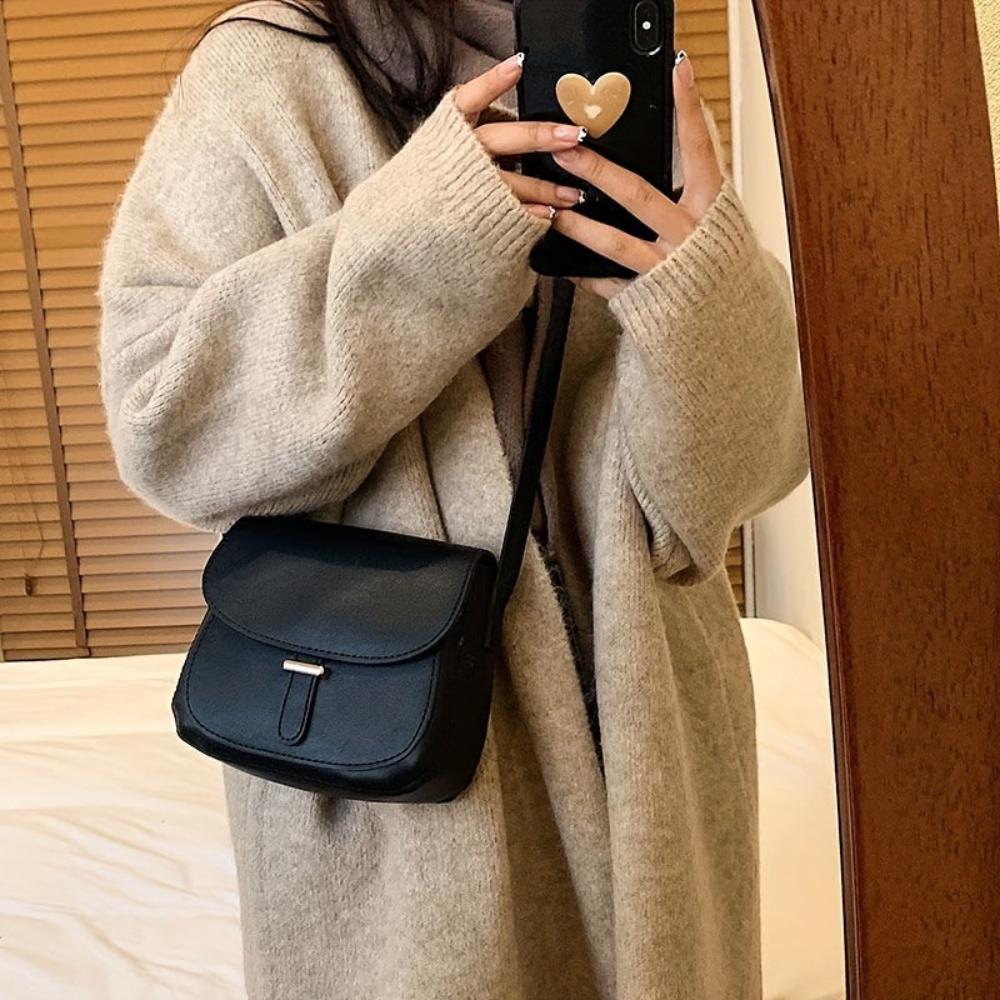 Amelia Vintage-Inspired Handbag