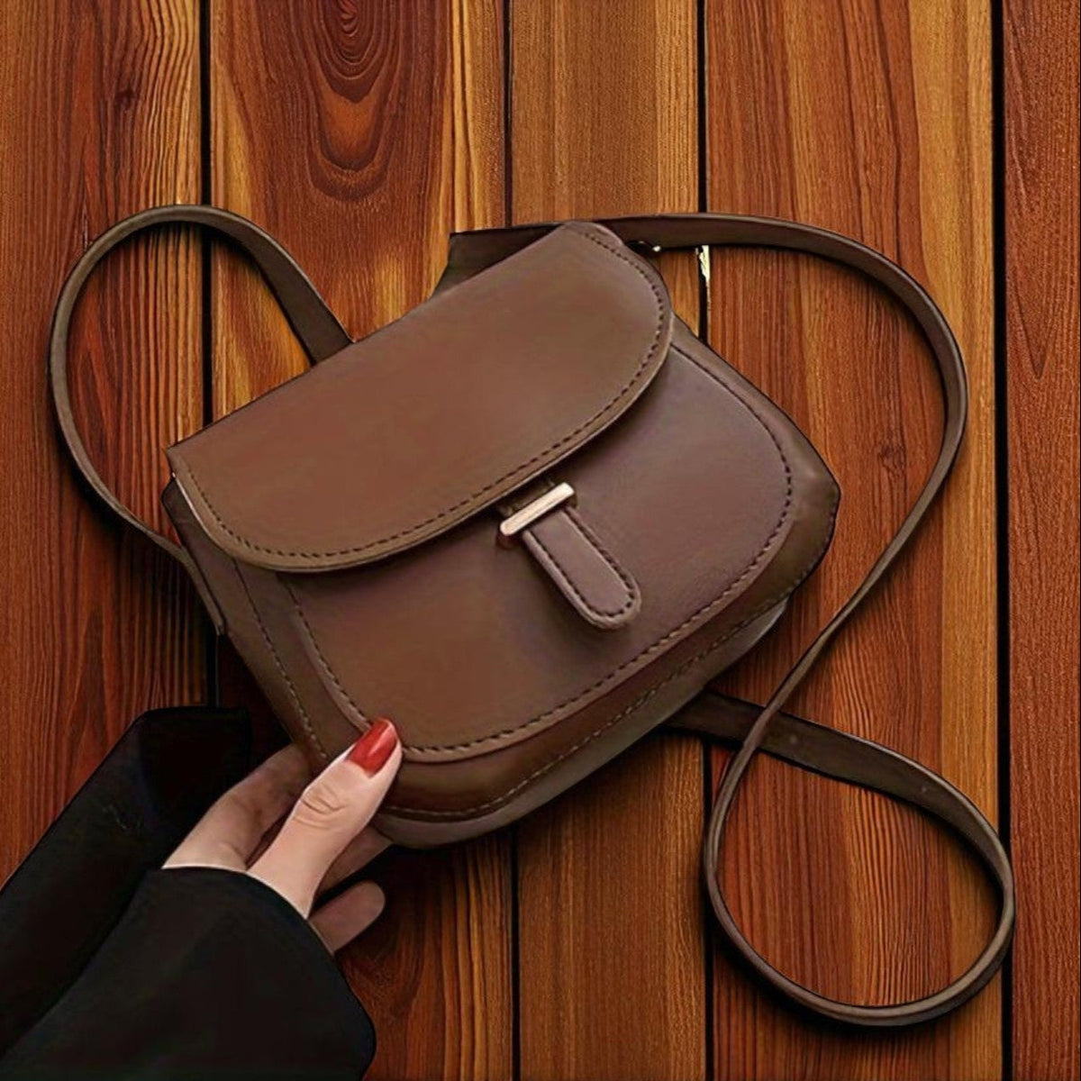 Amelia Vintage-Inspired Handbag
