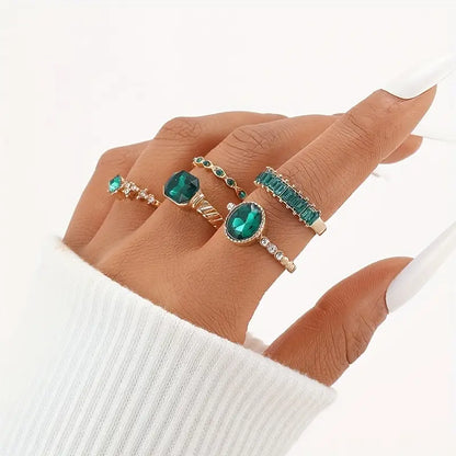 Zinia Exquisite Emerald Ring Set | Gold