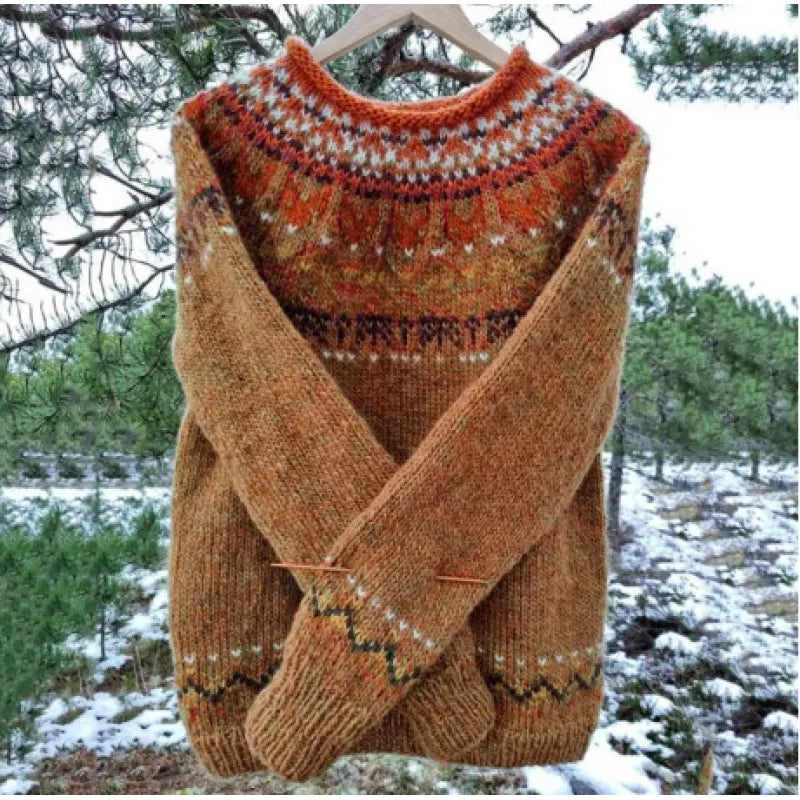 Solveig – Cozy Sweater Featuring Timeless Winter Accents