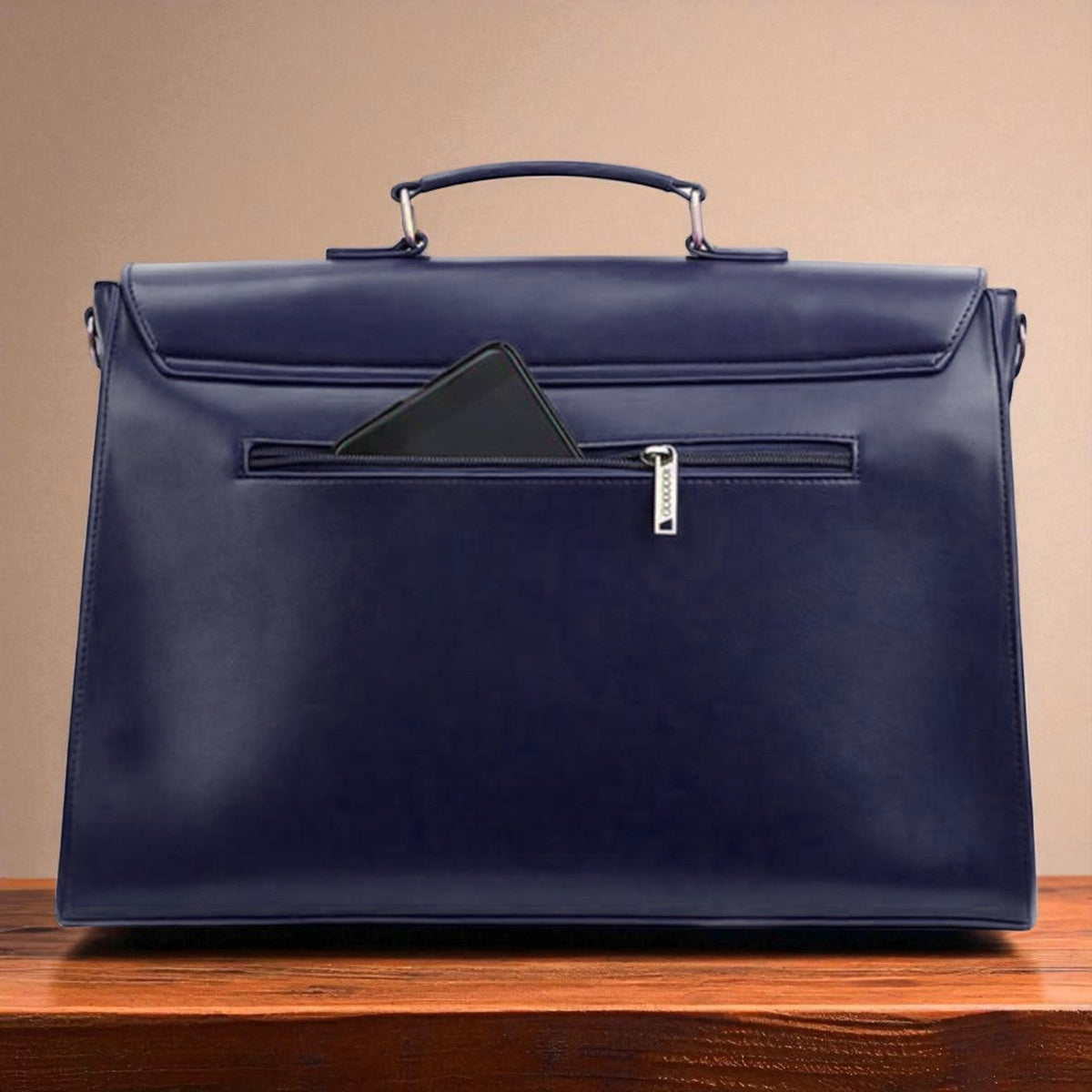 's Backpack with a Stunning, Fashionable Design