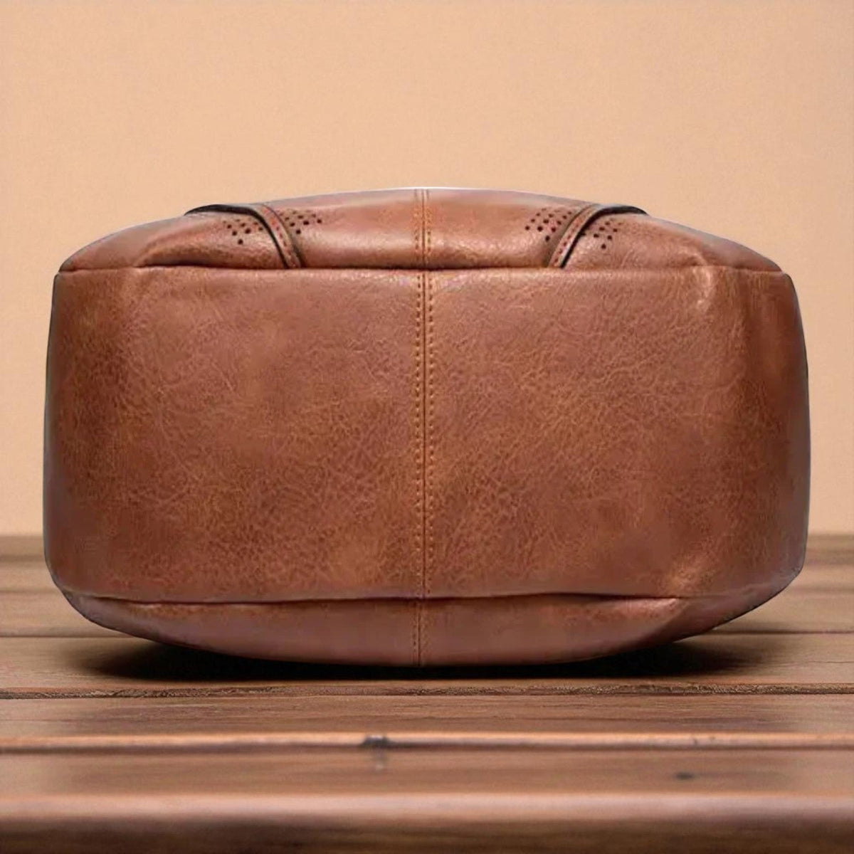 Timeless Versatility MIVERWA | Retro-Inspired Bag