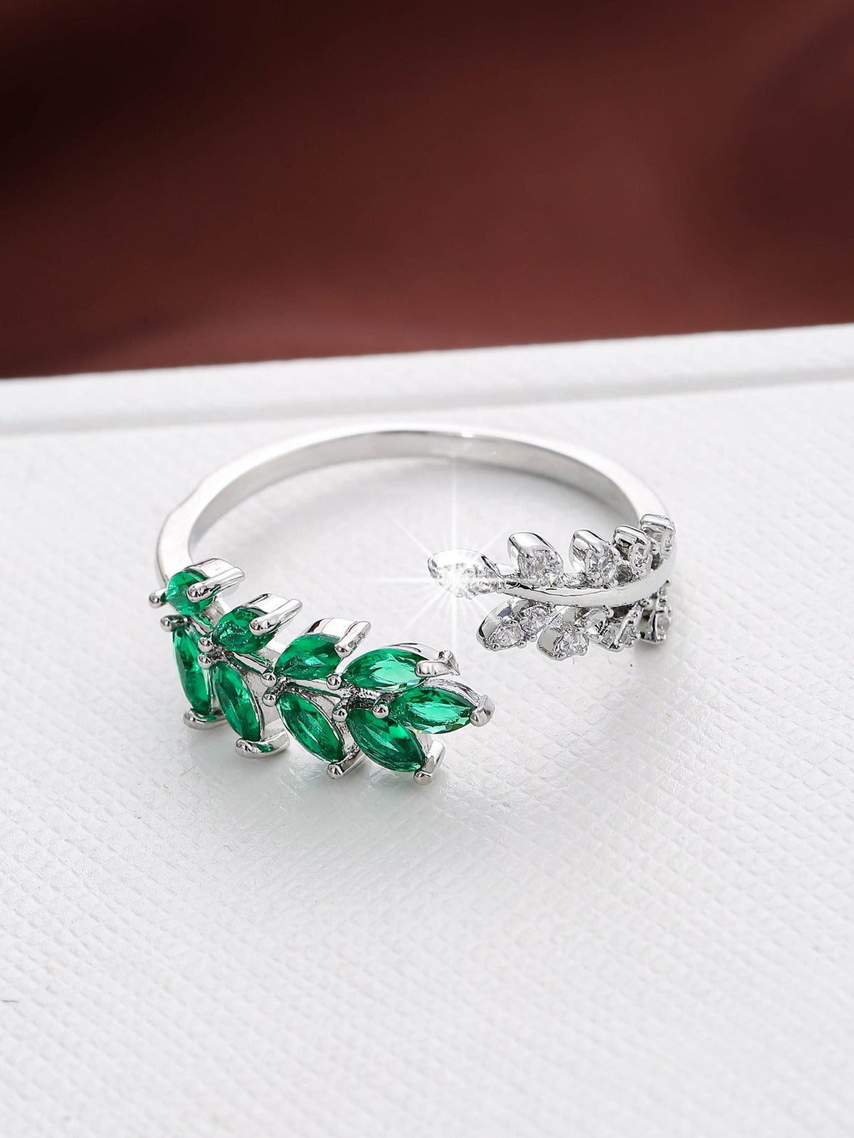 Vivora Lyselle Ring | White Gold