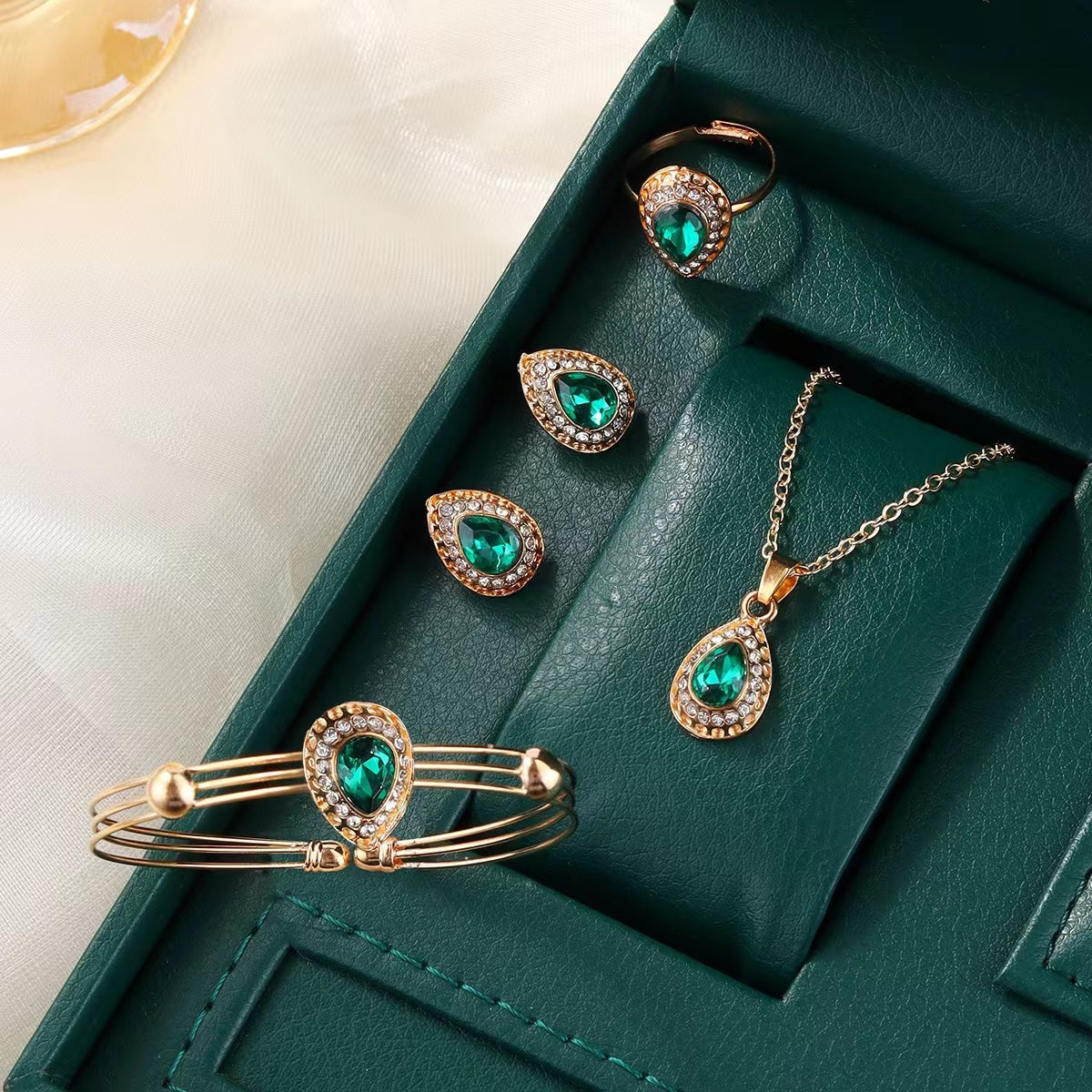 Noemi Glastra Jewelry Set | Gold