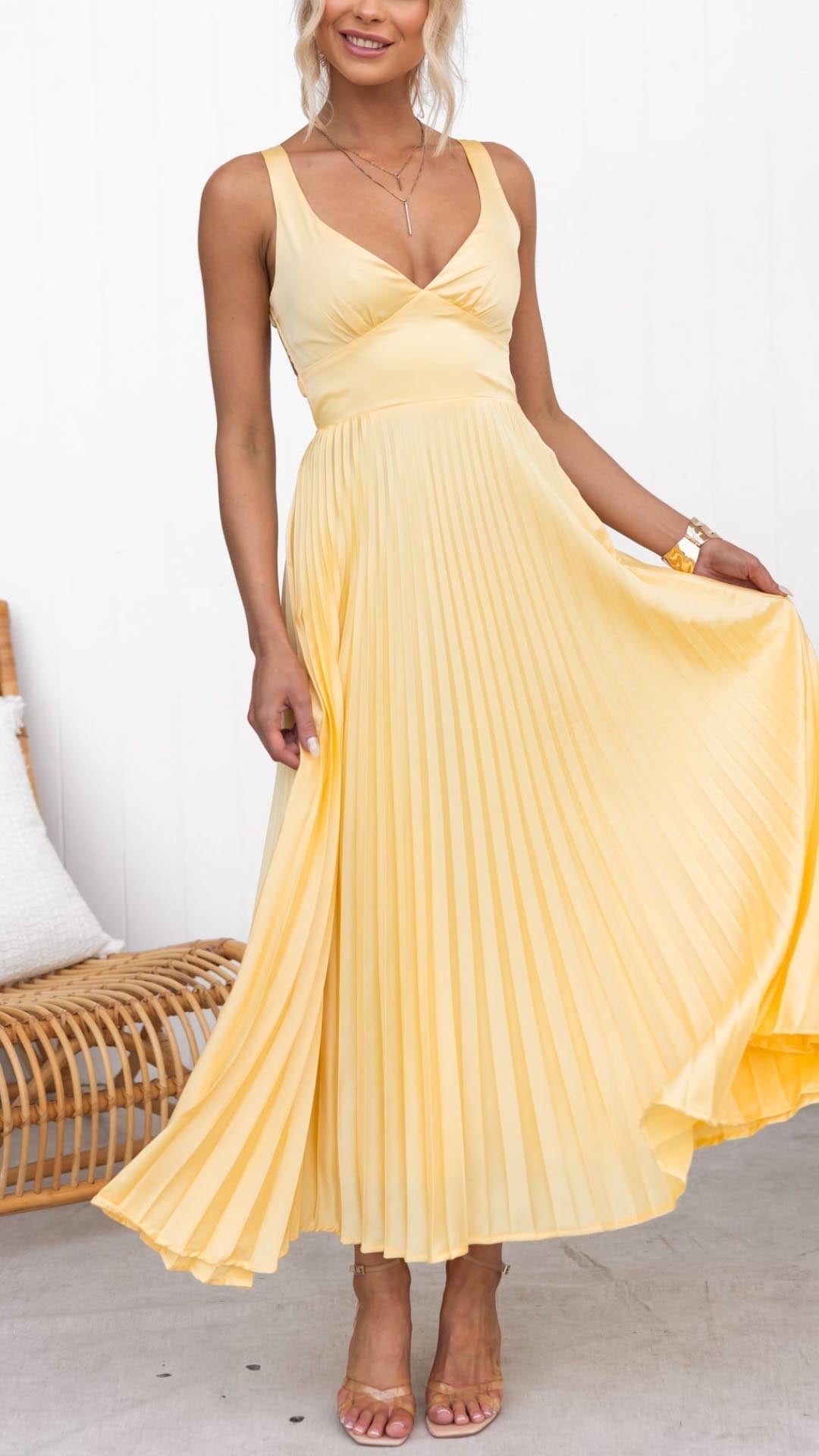 Malka | V-Neck Maxi Pleated Dress