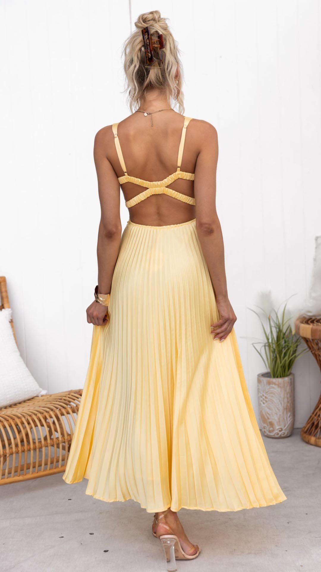 Malka | V-Neck Maxi Pleated Dress