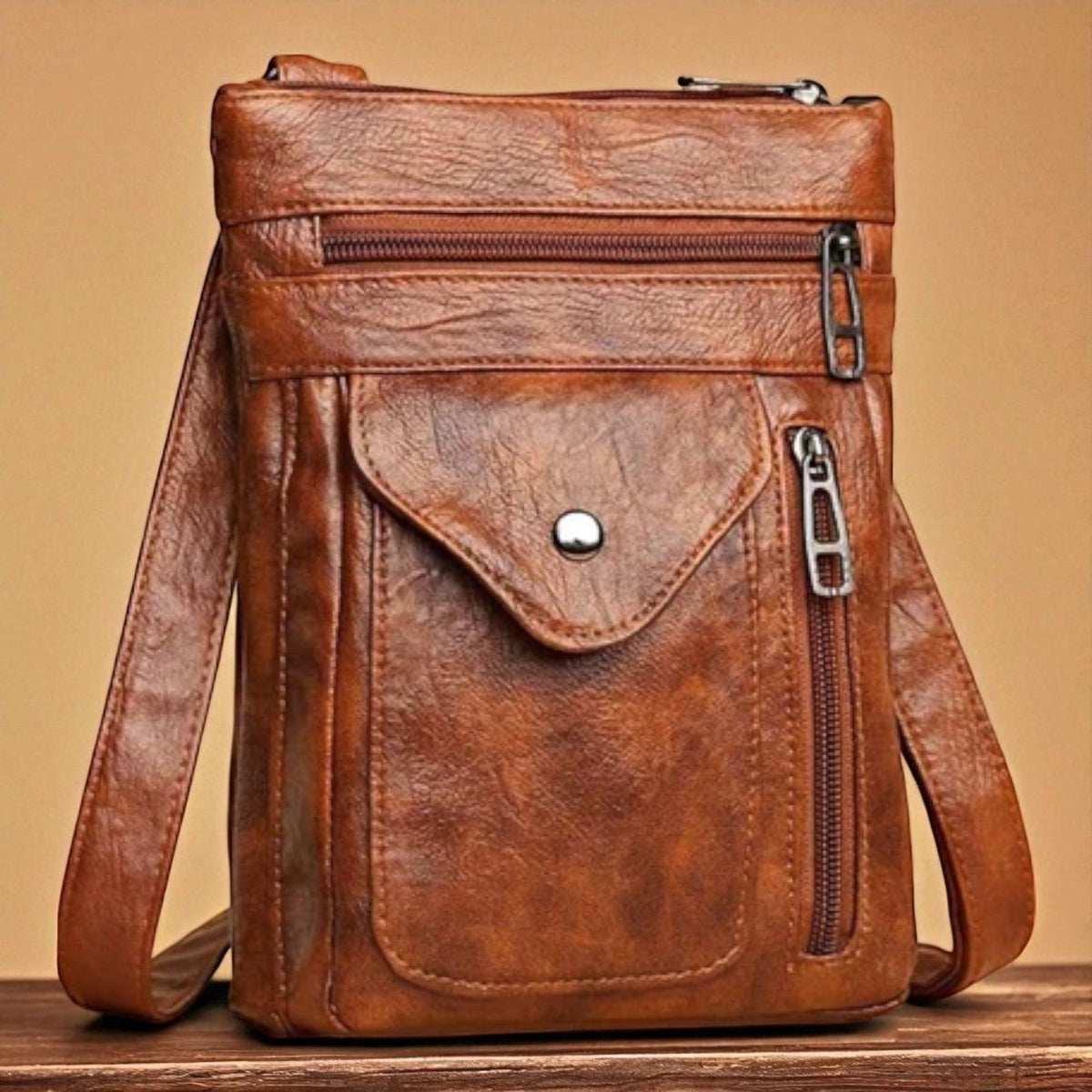 Clara Retro Helmet Bag