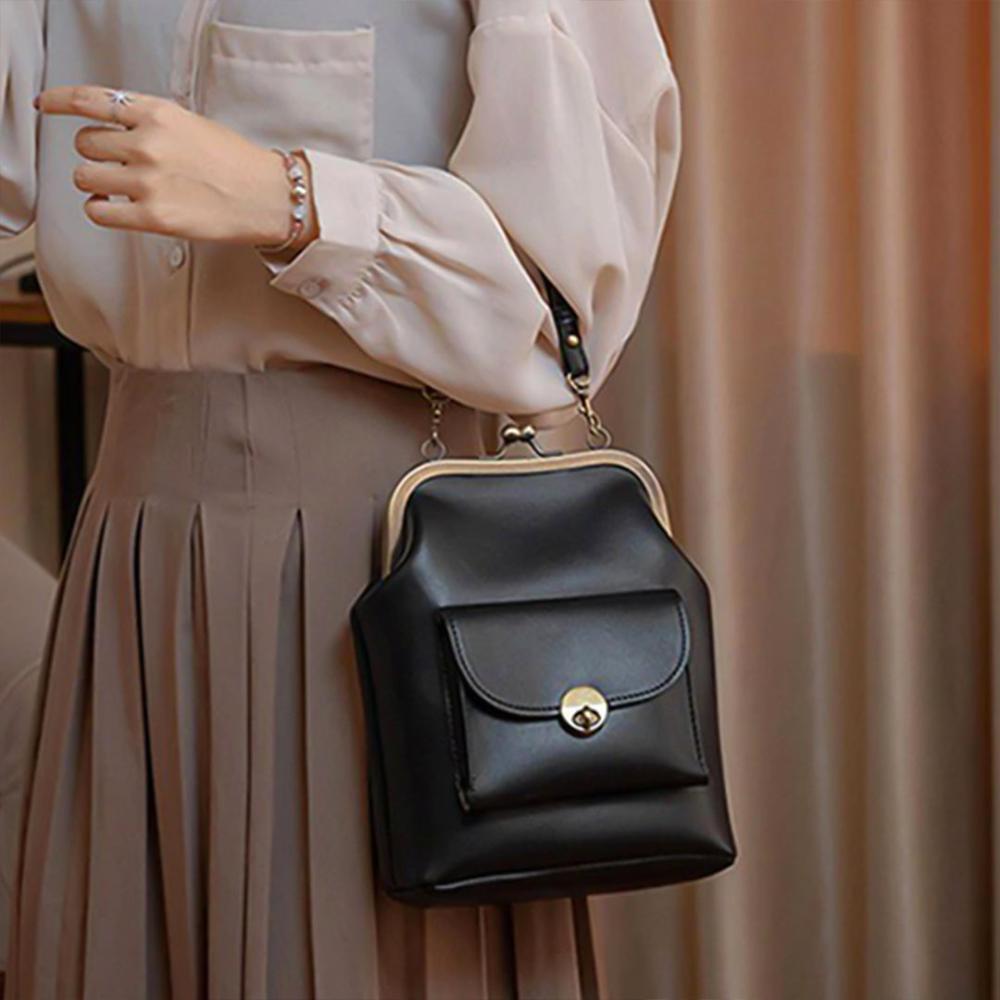 Retro Elegance: Vintage Max Bag | Essential Graceful Accessories