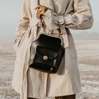 Retro Elegance: Vintage Max Bag | Essential Graceful Accessories
