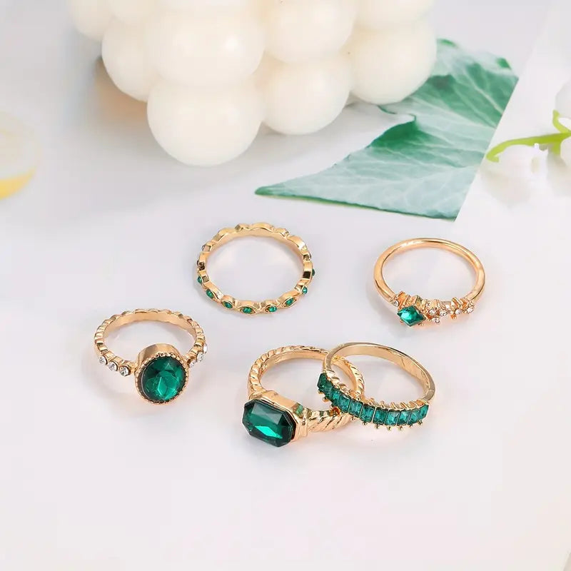Zinia Exquisite Emerald Ring Set | Gold