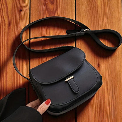 Amelia Vintage-Inspired Handbag