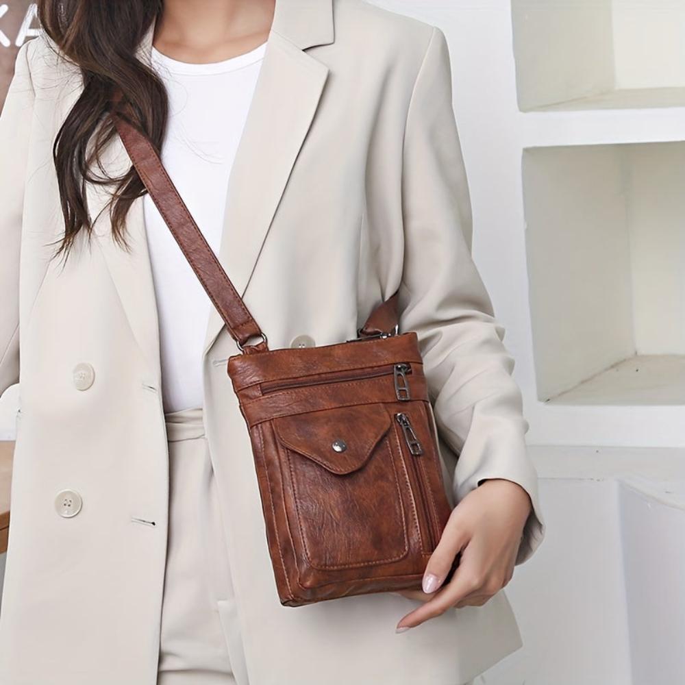 Clara Retro Helmet Bag