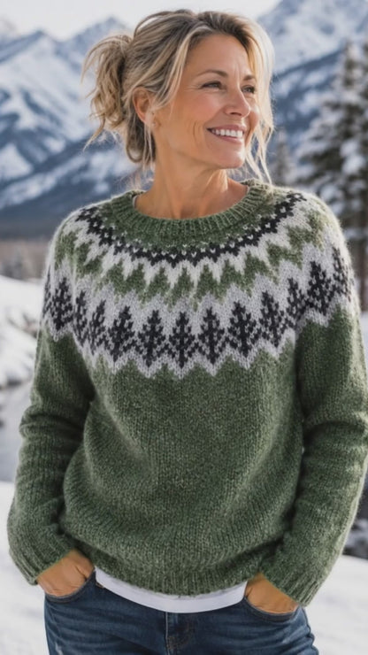 Aurora – Elegant Winter Sweater with Chic Round-Knit Shoulder Design